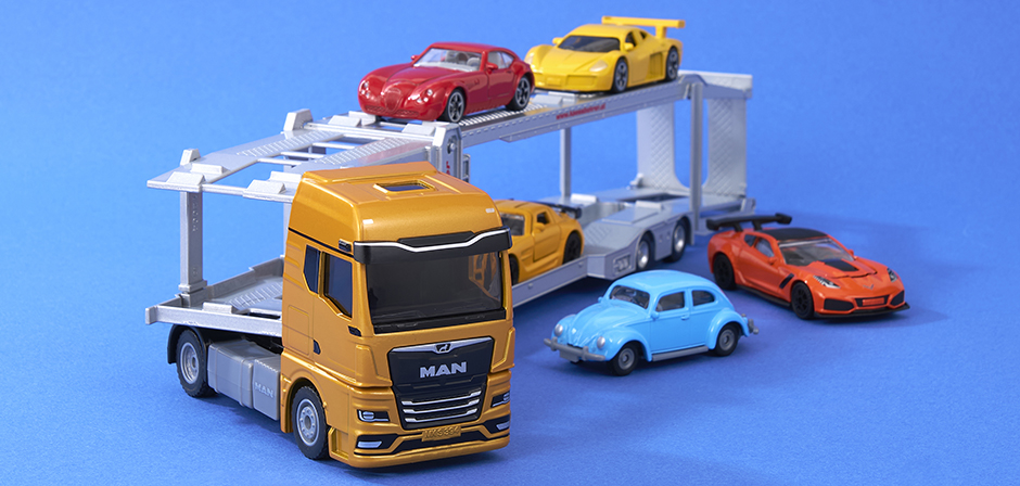 ミニチュア・カーのヨーロッパトップブランド「ジク」新商品!!